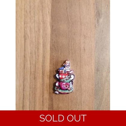 Disney Alice In Wonderland - Alice Cheshire Cat Teacups Tower Single Pin Badge